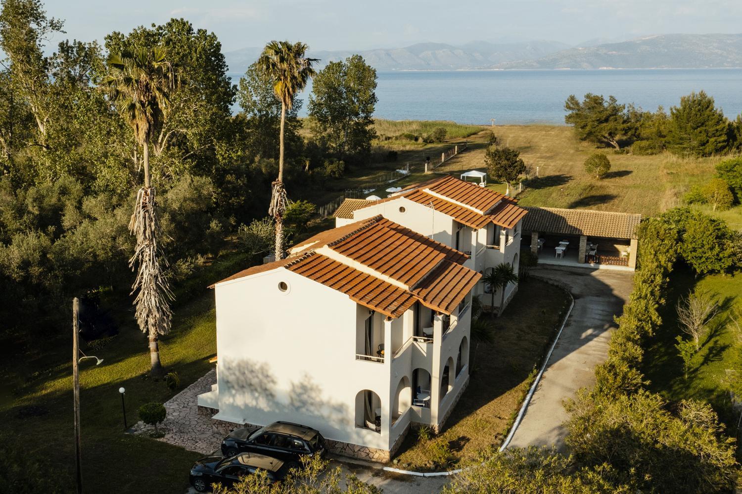 Ferienwohnung Parakladi Seaside Retreat Lefkímmi Exterior foto